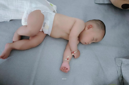 黑河宝宝上火有眼屎
